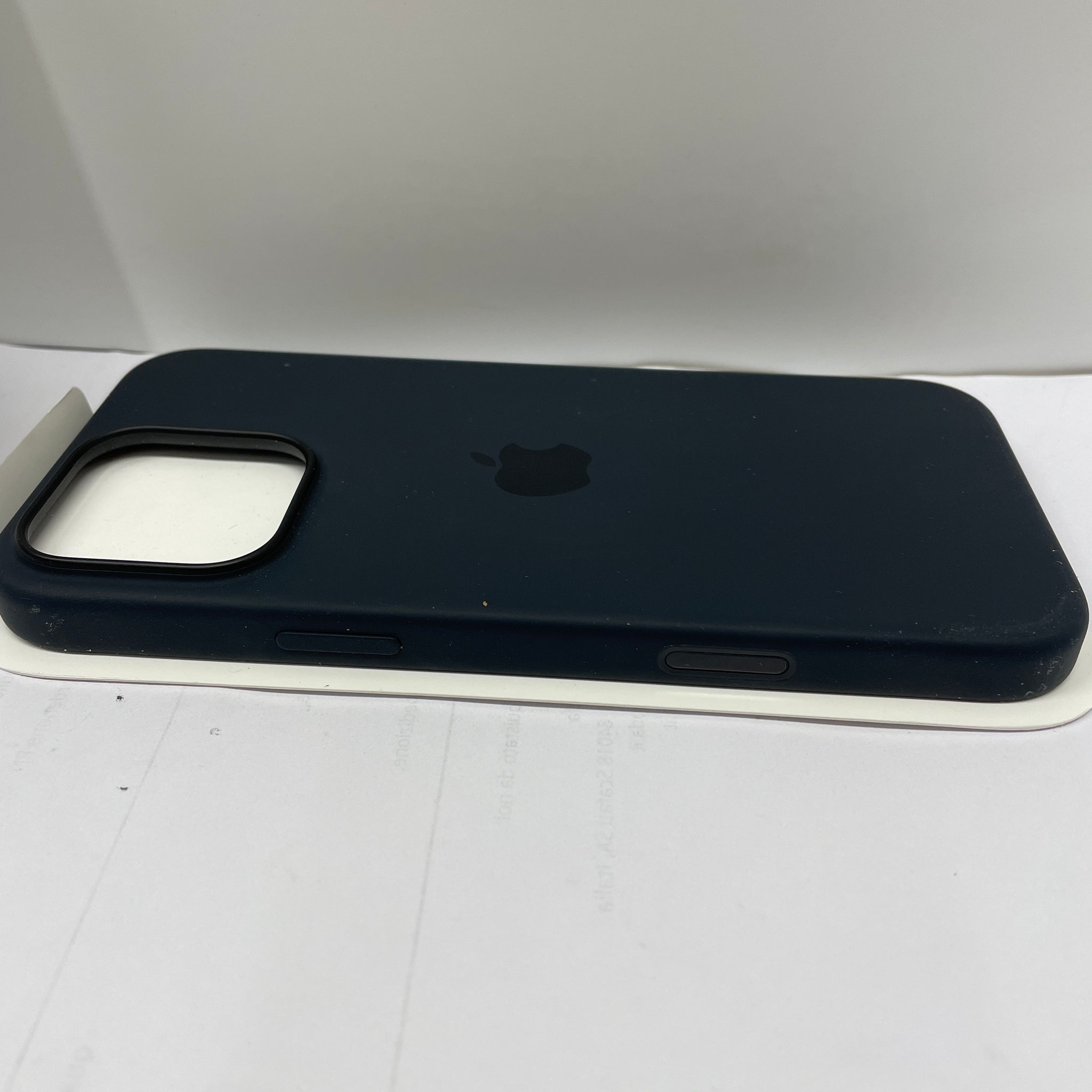 Apple Custodia MagSafe cover in silicone per iPhone 16 Pro Max - Nero