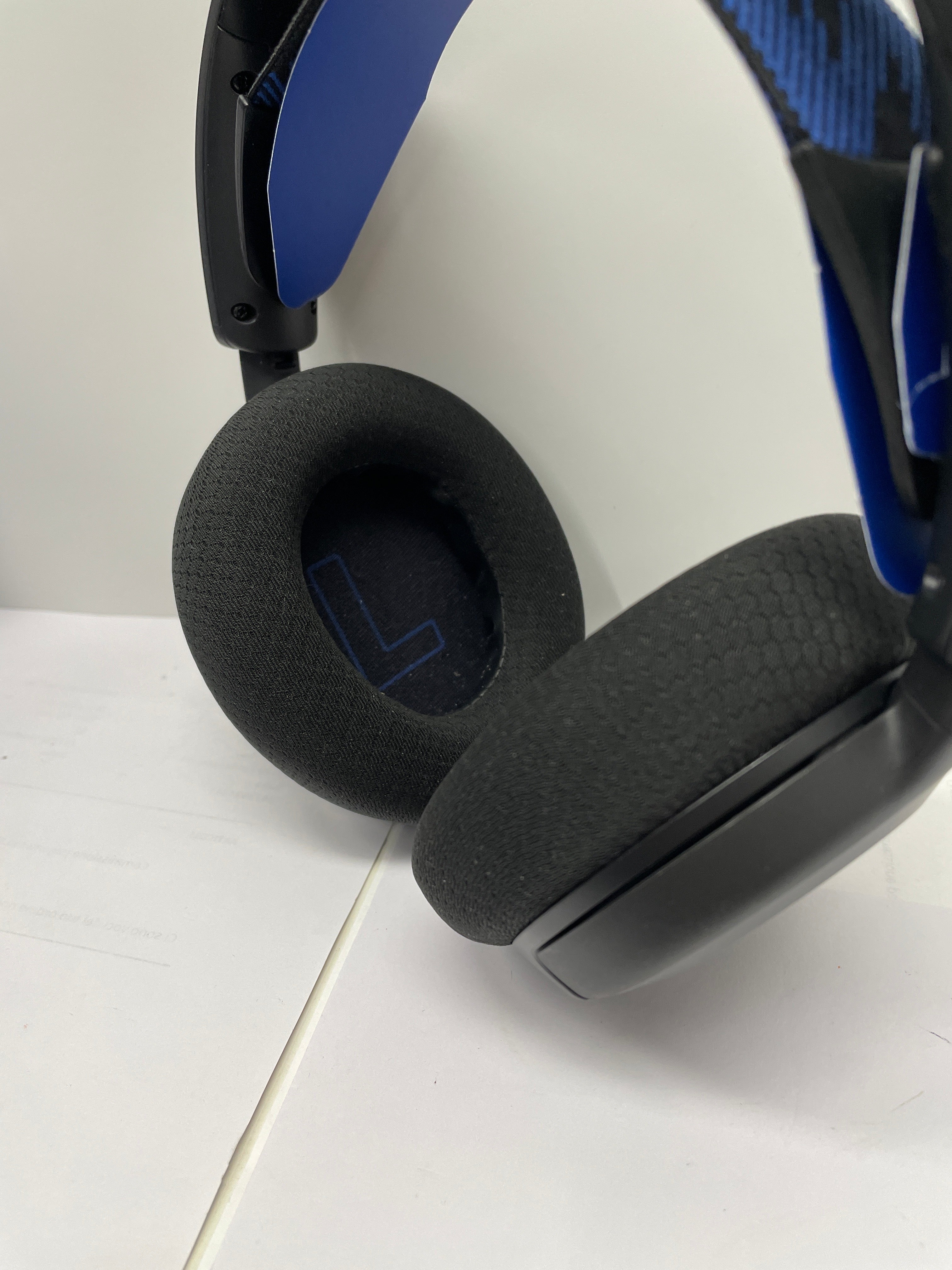 SteelSeries Arctis Nova 1P - Cuffie da gaming multisistema