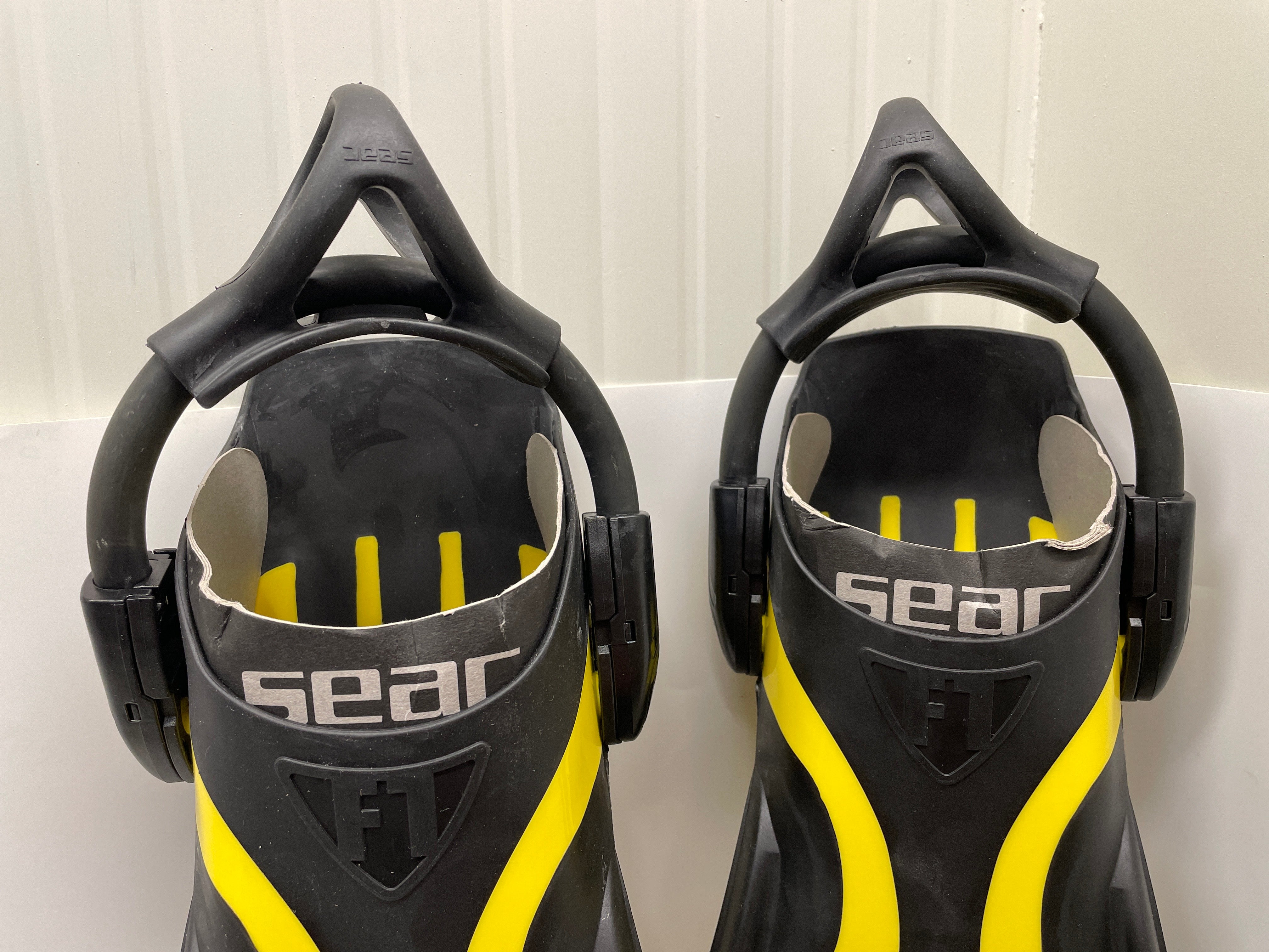 SEAC F1 S, Pinne da Subacquea ultraleggere con cinghiolo Elastico
