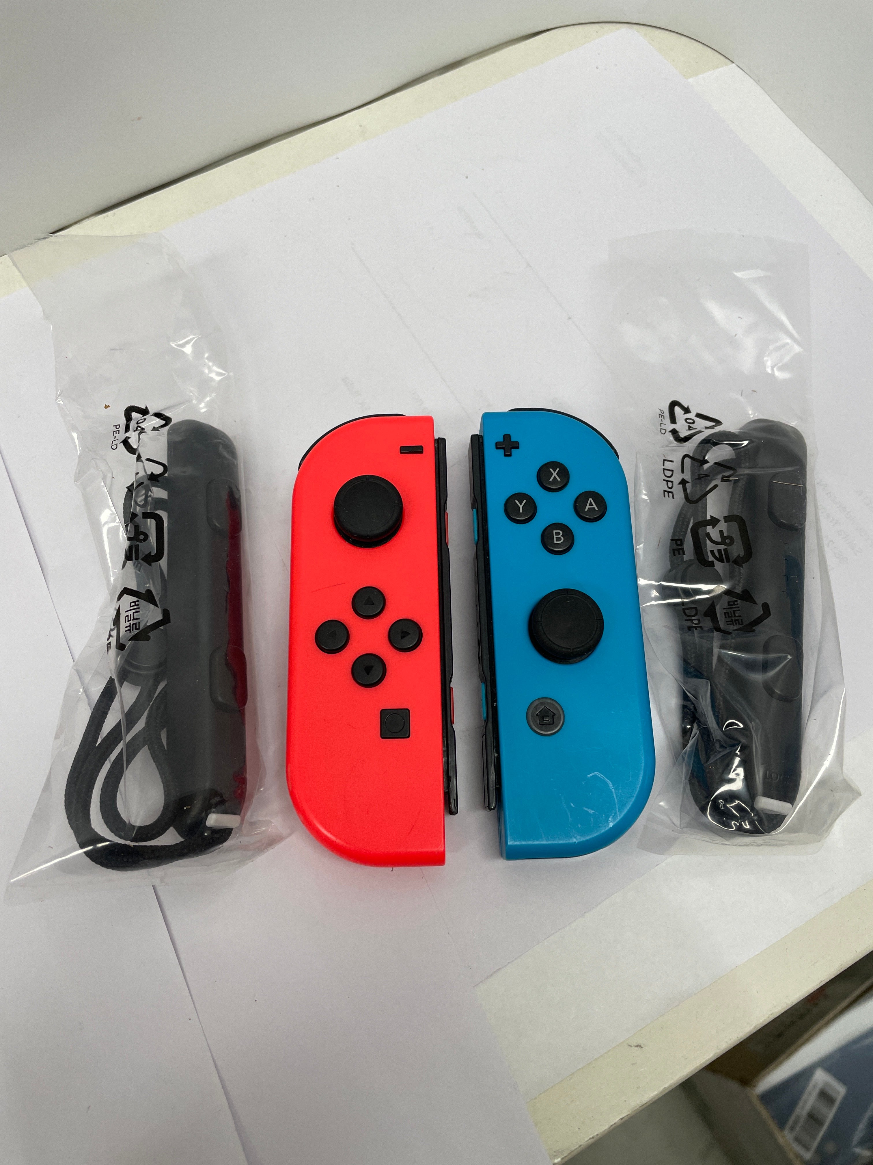 Nintendo Switch Controller Set da 2 Joystick, Rosso e Blu