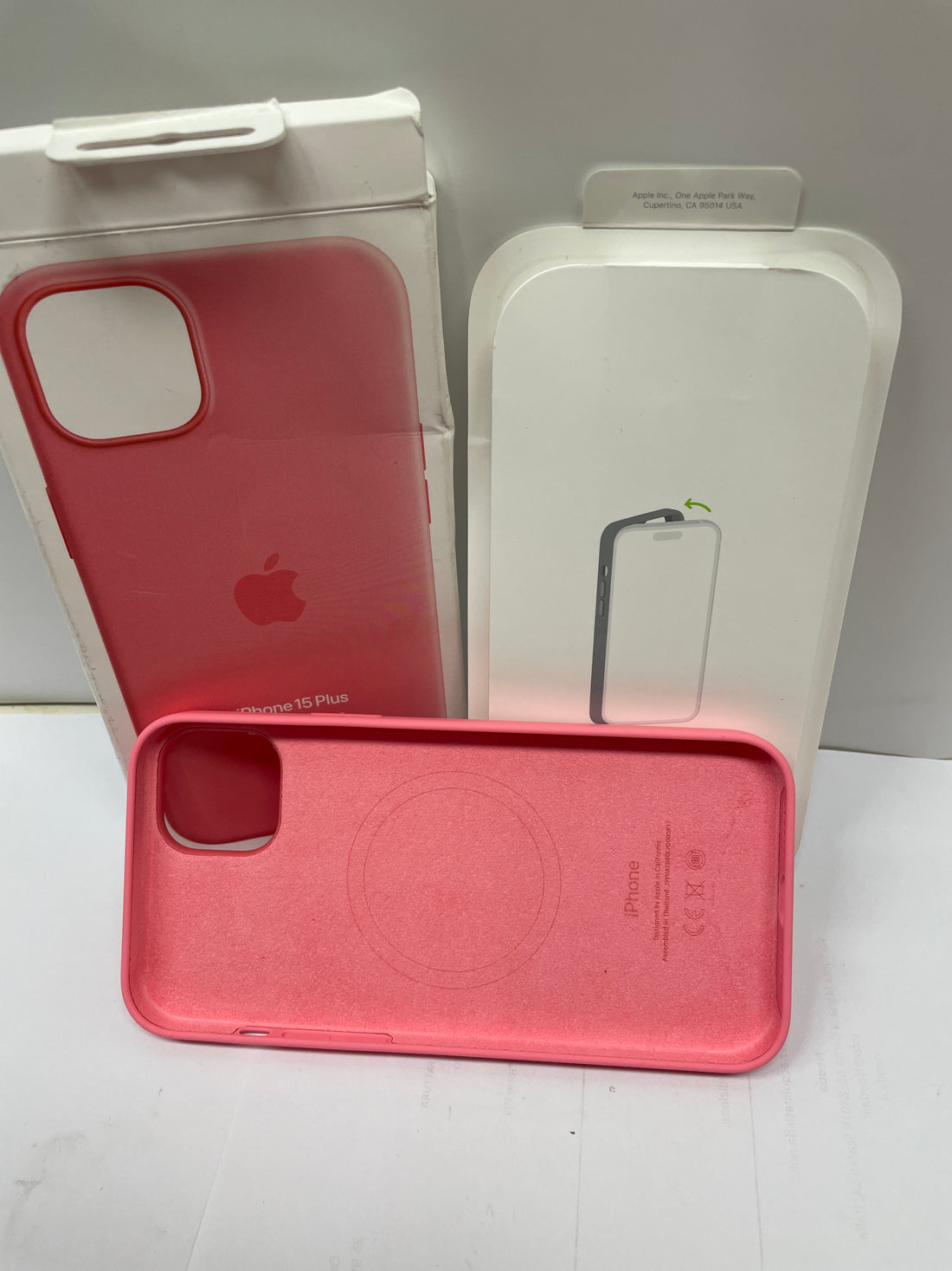 Apple Custodia MagSafe in silicone per iPhone 15 Plus - Rosa