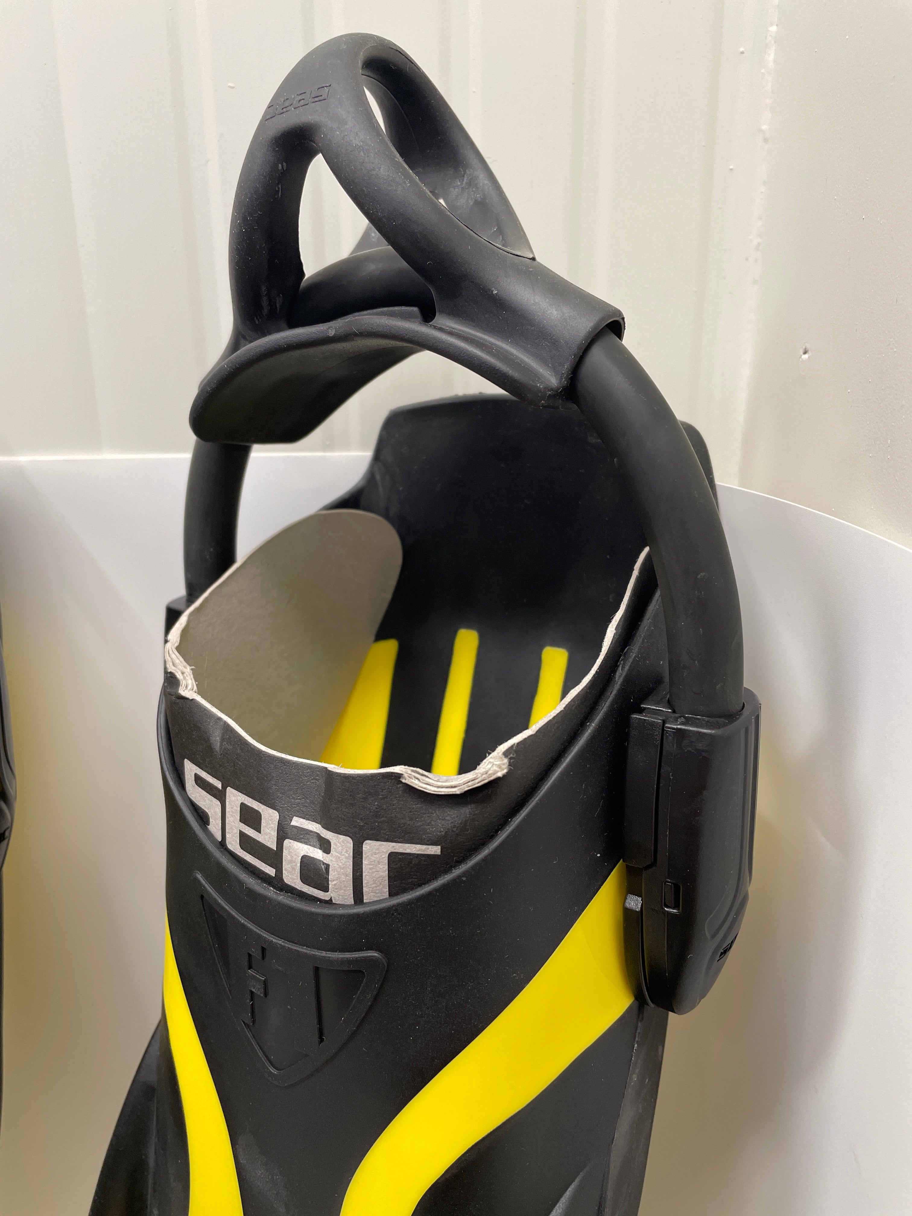 SEAC F1 S, Pinne da Subacquea ultraleggere con cinghiolo Elastico