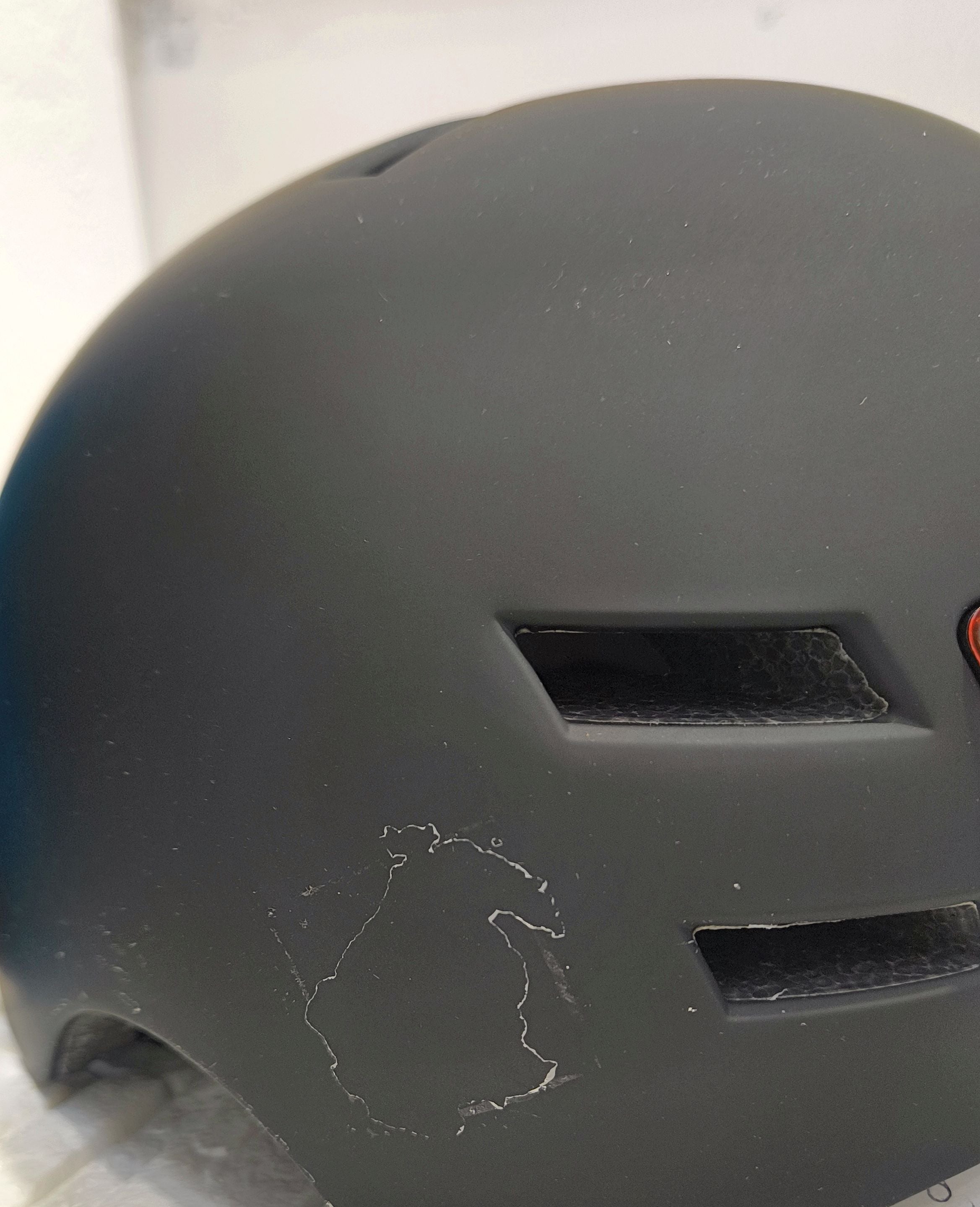 Casco Bici con Luci LED Integrate Anteriori e Posteriori - Taglia L Nero