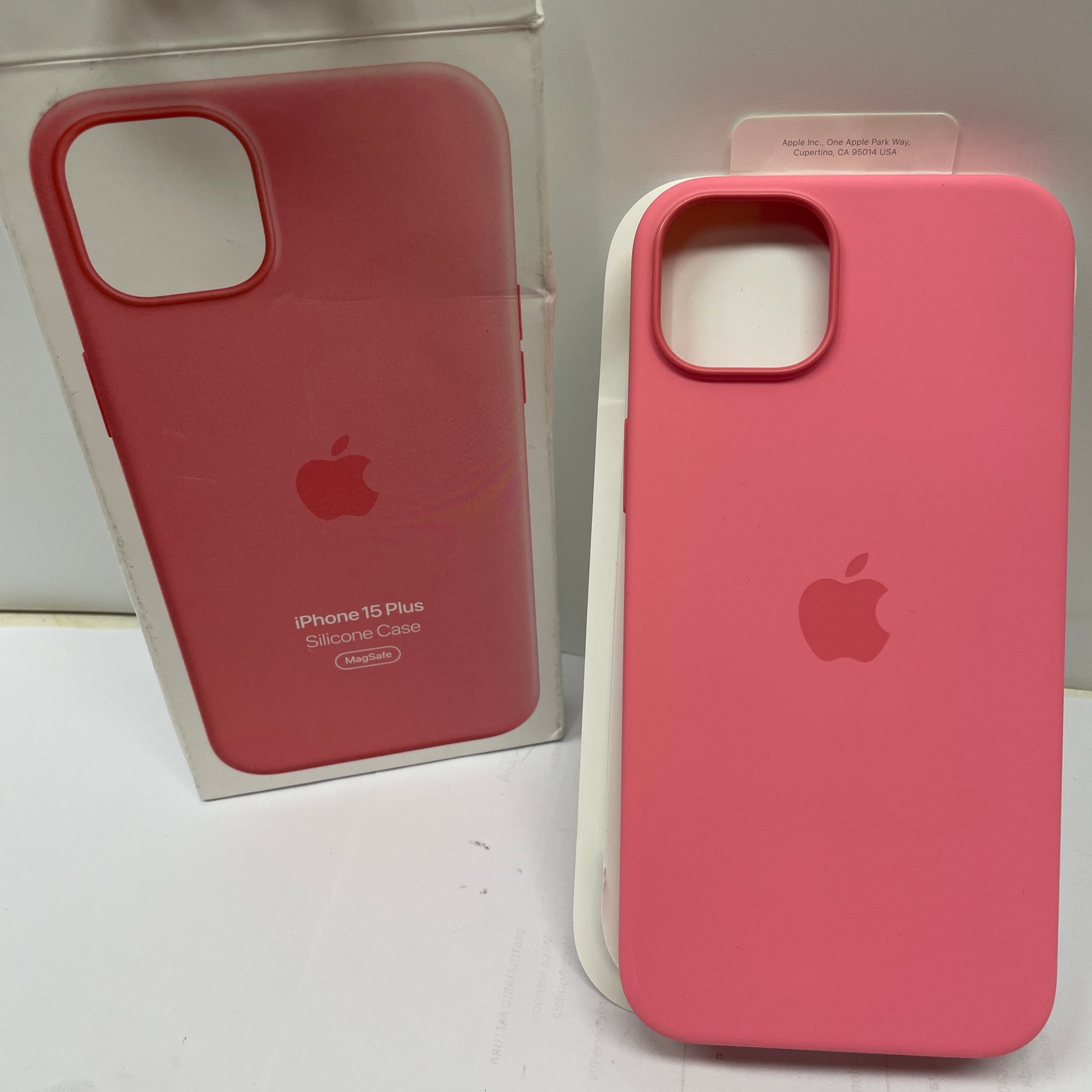 Apple Custodia MagSafe in silicone per iPhone 15 Plus - Rosa