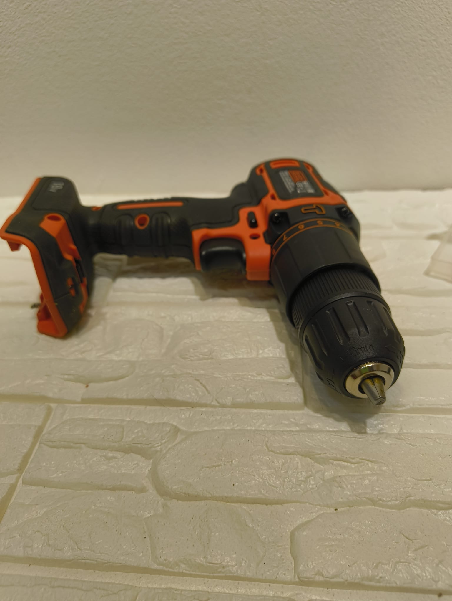 BLACK+DECKER BDCHD18BOA-QW Trapano Avvitatore a Percussione 18V con 2 Batterie al Litio