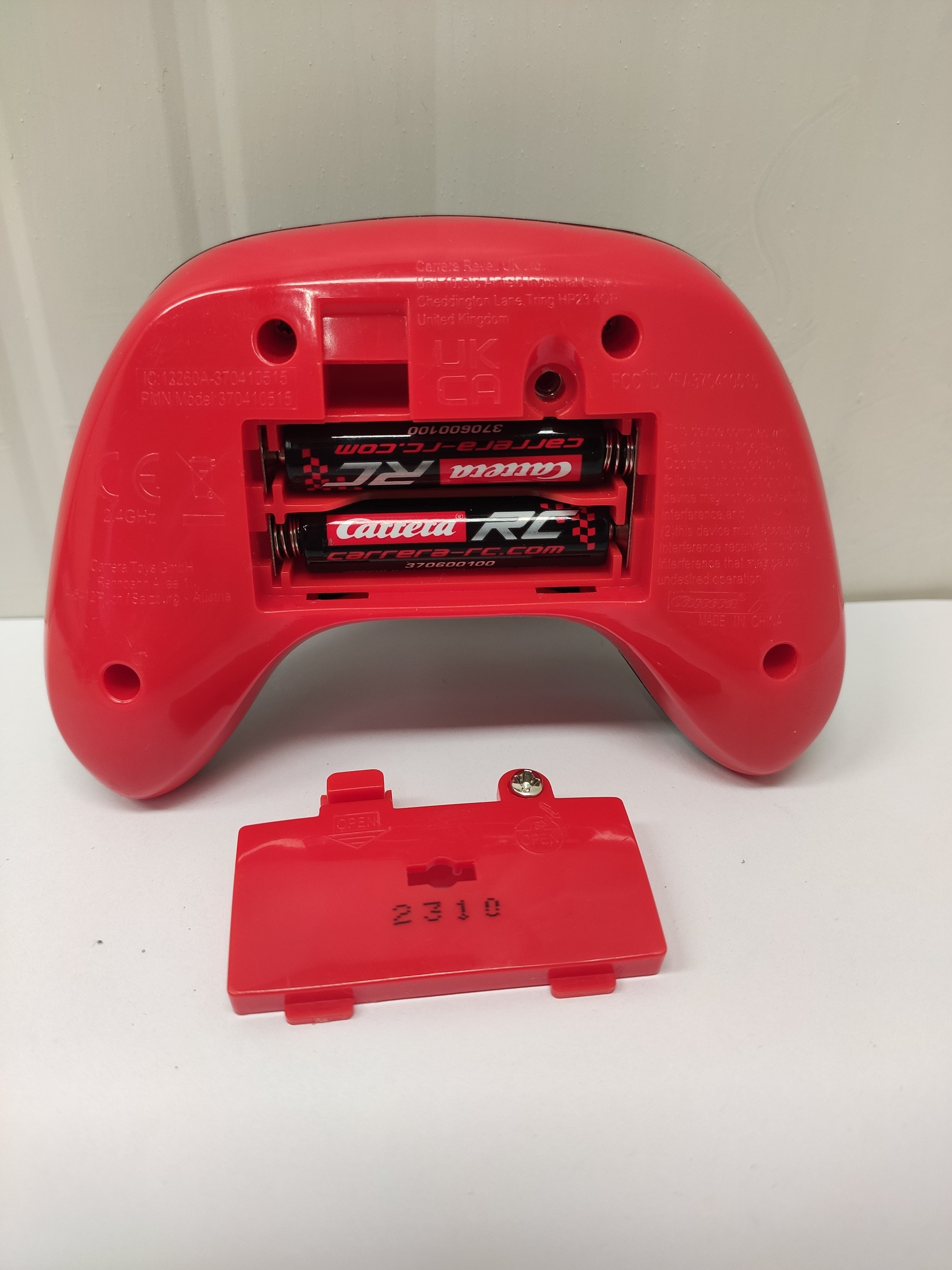 Carrera RC 2.4GHz Mario Kart Pipe Kart - Yoshi