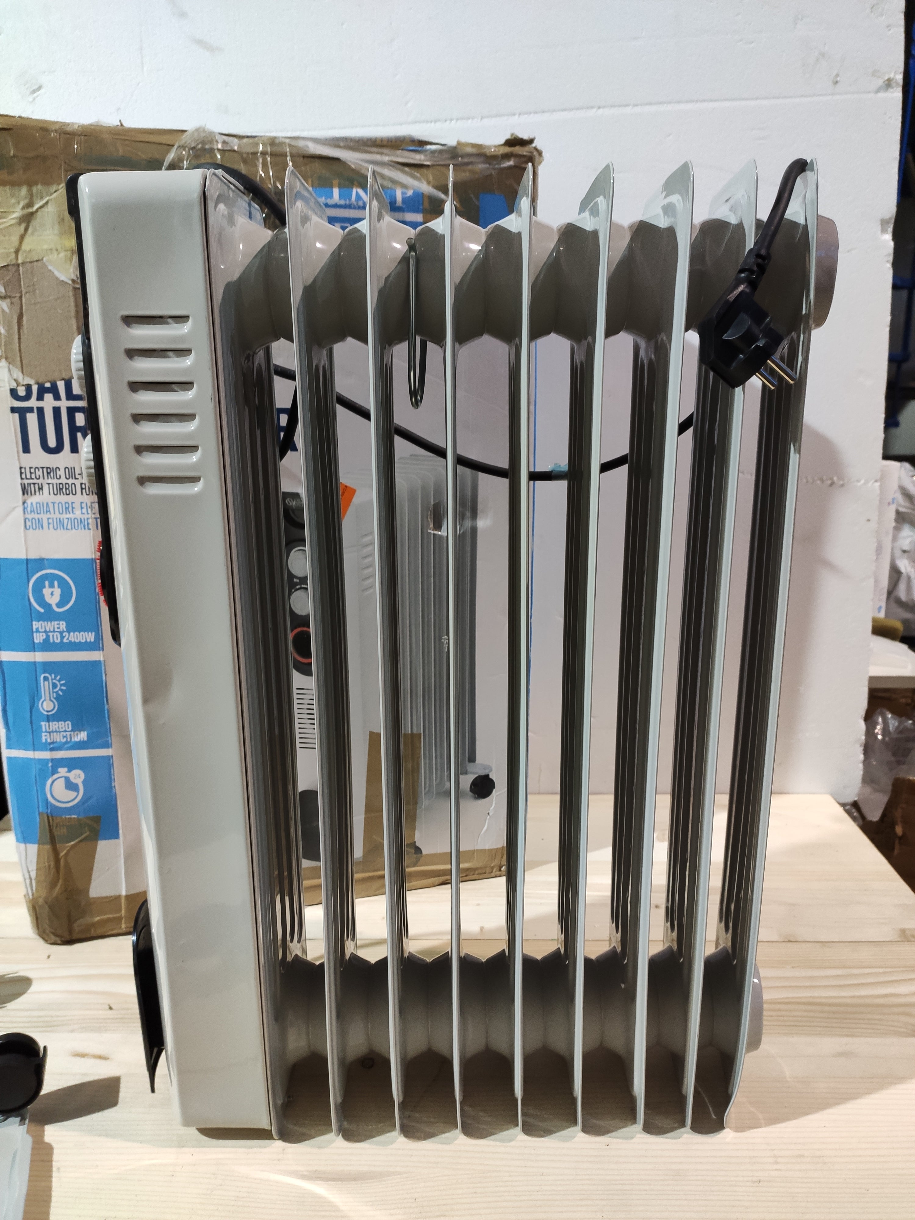Olimpia Splendid Caldorad 9 Turbo Radiatore ad Olio con Timer 2400 W