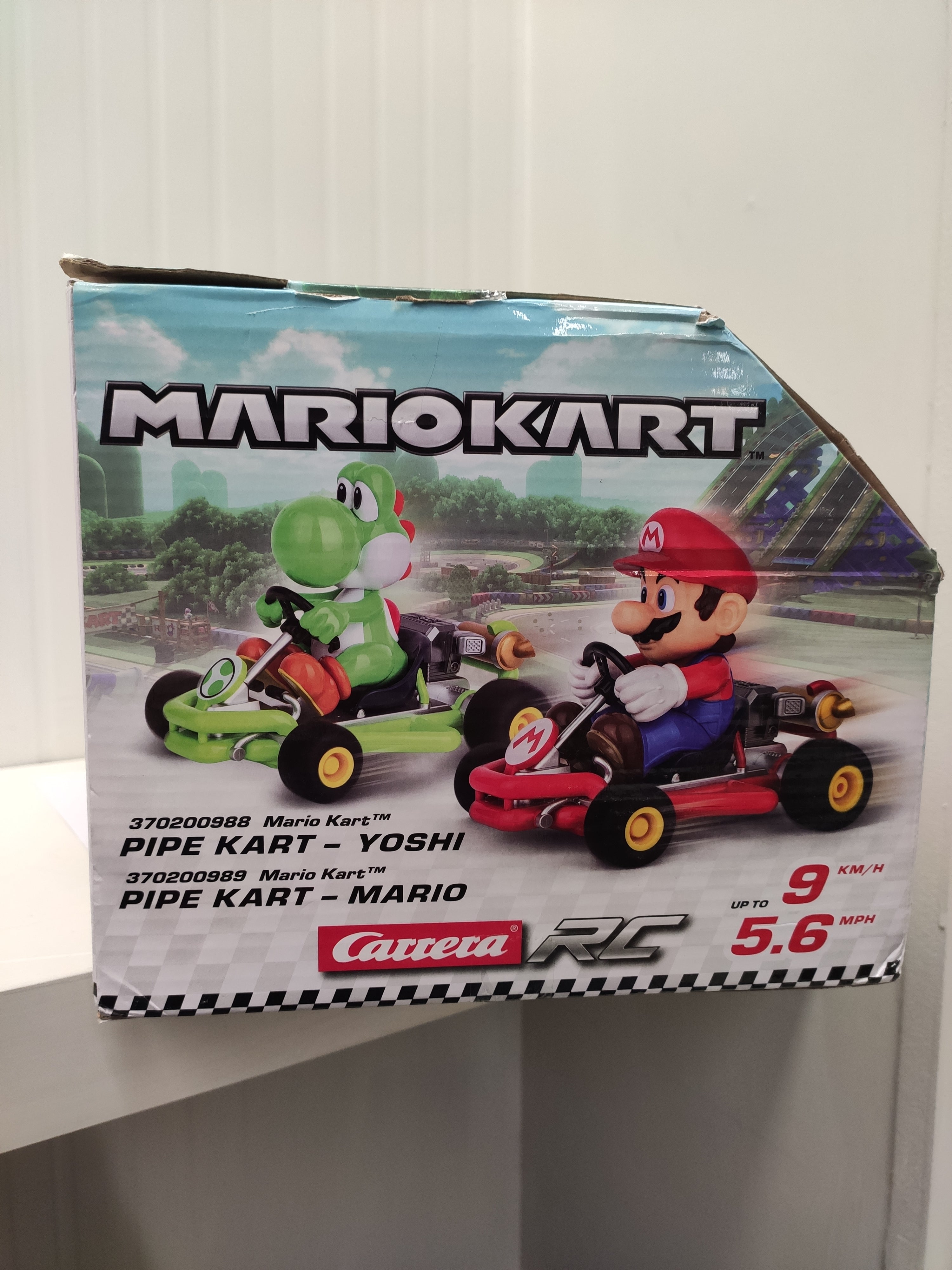 Carrera RC 2.4GHz Mario Kart Pipe Kart - Yoshi