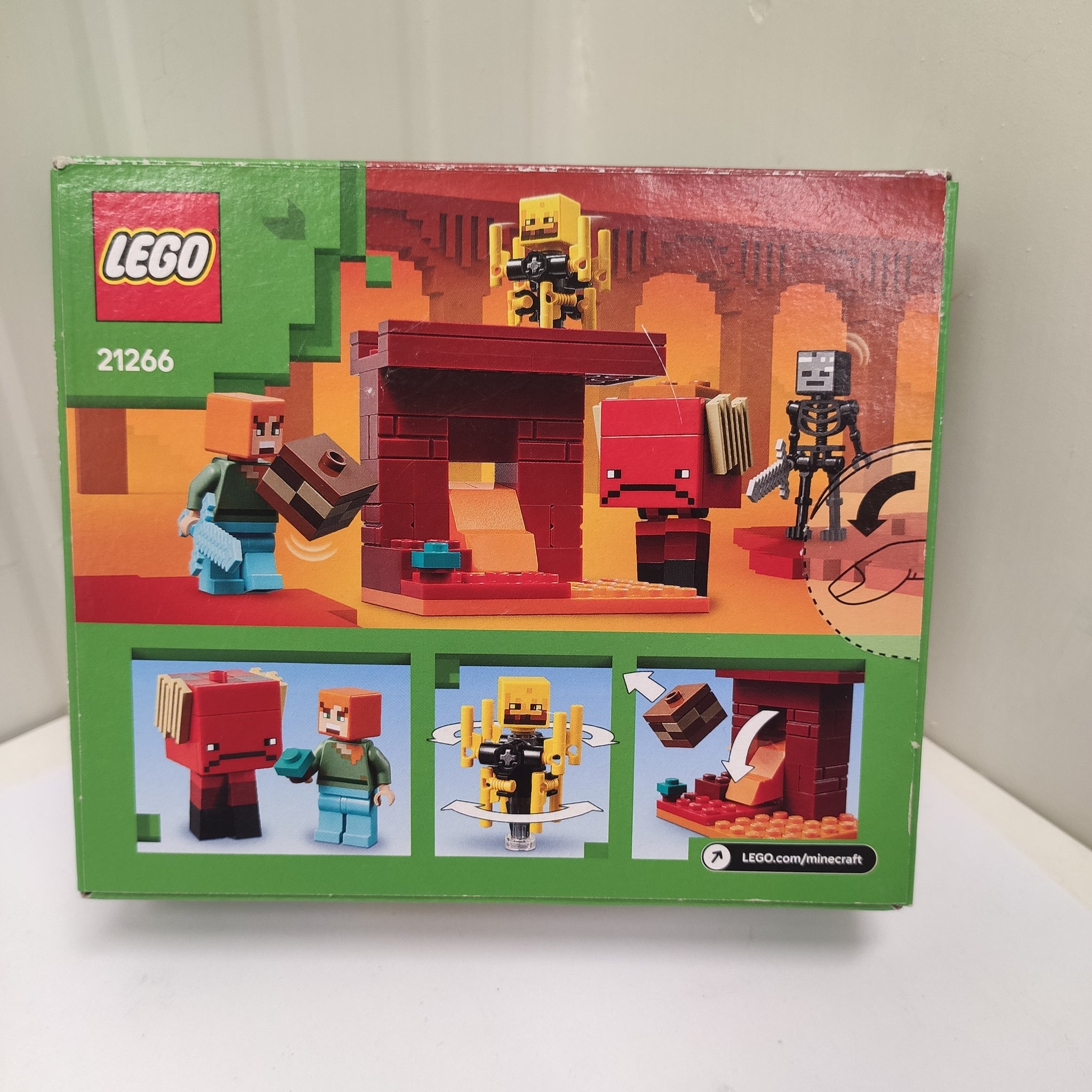 Lego Minecraft nuovo scatola danneggiata