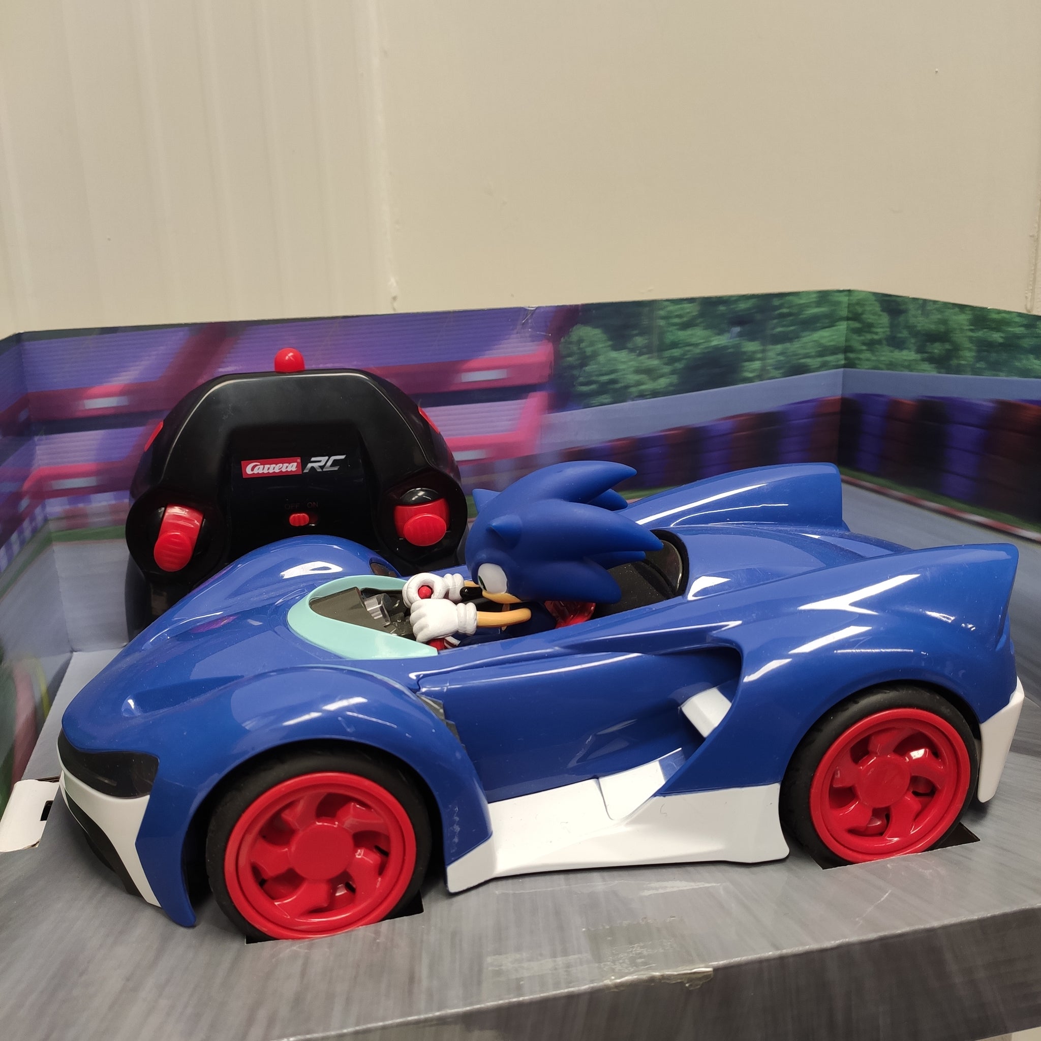 Carrera 2,4GHz Team Sonic Racing - Sonic